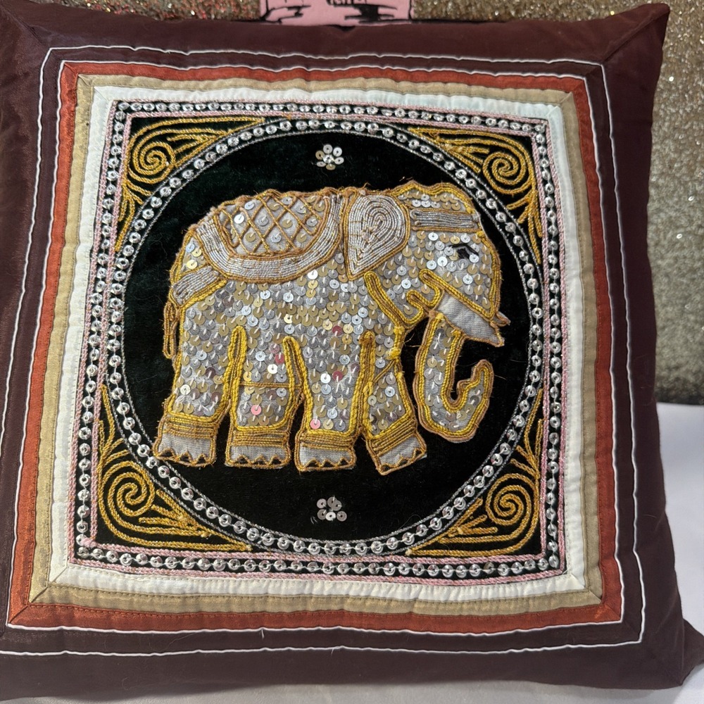 DECORATIVE ASIAN ELEPHANT PILLOW Beautiful New Pillow Inside 15x15